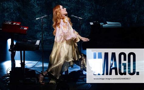 De Overweldigende Italiaanse Zomerconcerten Met Tori Amos: Een Muzikale Odysee!