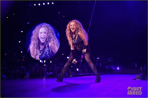 Shakira's Hips Don't Lie Tour: A Celebration of Latin Rhythms and Empowering Anthems!